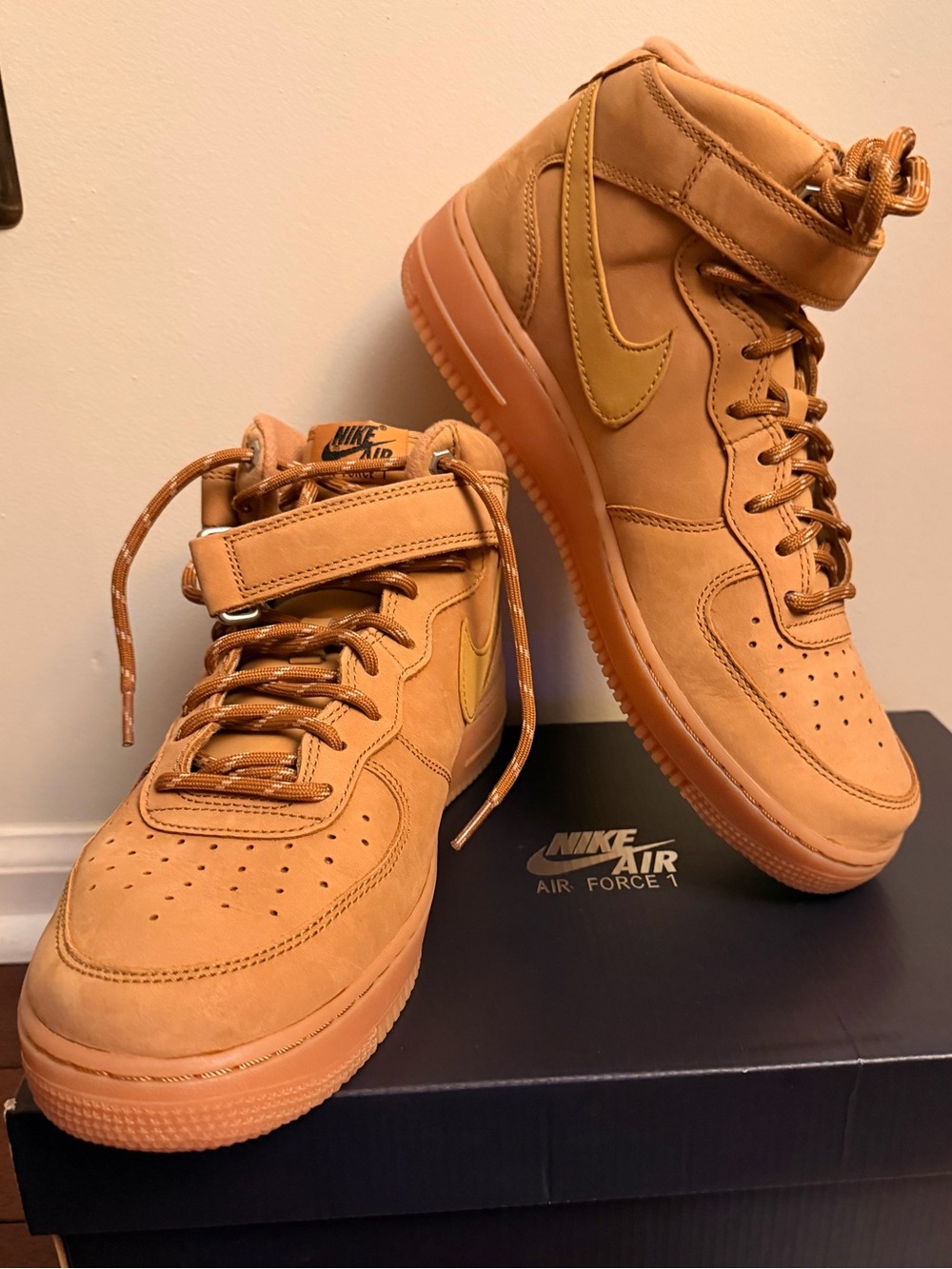 Nike Air Force 1 Mid ’07 WB Flax/Wheat Men’s 9.5 Worn Once OG Box